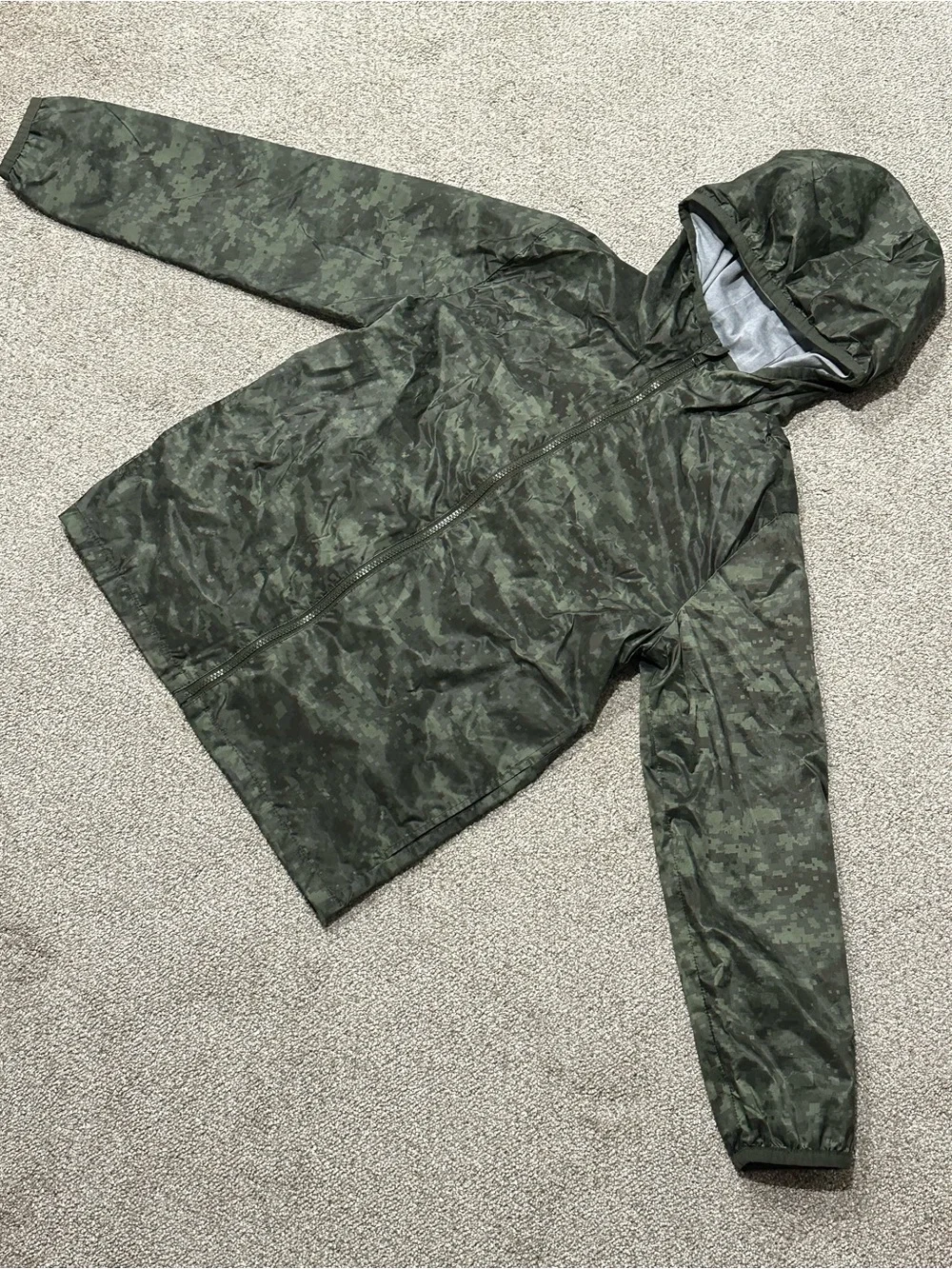 Old Navy Boys Green Pixelated Camo Lined Hooded Water Resistant Jacket